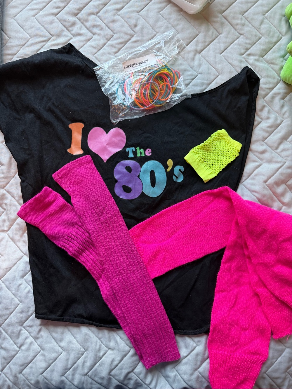 Women’s Black 'I ♥ The 80's' Graphic Top -and Halloween costume accessories